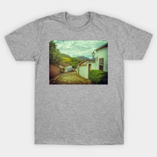 A tranquil street in the colonial town of Tiradentes. T-Shirt